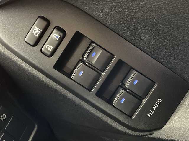 トヨタ ランドクルーザー プラド TX Lパッケージ 大阪府 2019(平31)年 4.4万km ホワイトパールクリスタルシャイン トヨタセーフティーセンス/　・プリクラッシュセーフティー/　・車線逸脱警報/　・レーダークルーズコントロール/　・オートマチックハイビーム/社外ディスプレイオーディオ/　CD/DVD/BT/バックカメラ/モデリスタエアロ/　フロント/リア/LEDヘッドライト/レザーシート/パワーシート/シートヒーター/エアシート/純正19インチアルミホイール/スマートキー/プッシュスタート/フォグランプ