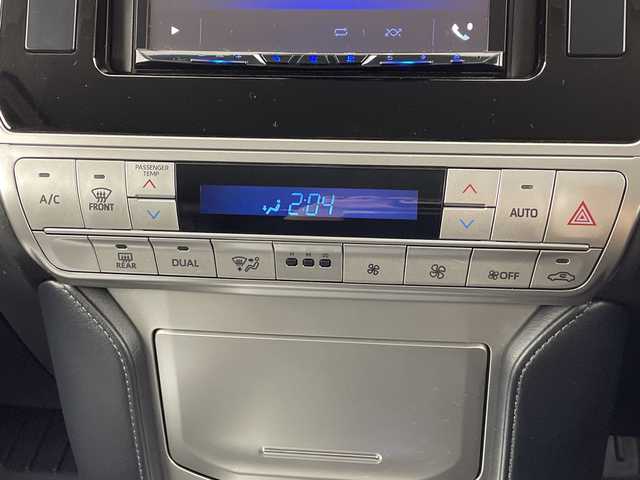 トヨタ ランドクルーザー プラド TX Lパッケージ 大阪府 2019(平31)年 4.4万km ホワイトパールクリスタルシャイン トヨタセーフティーセンス/　・プリクラッシュセーフティー/　・車線逸脱警報/　・レーダークルーズコントロール/　・オートマチックハイビーム/社外ディスプレイオーディオ/　CD/DVD/BT/バックカメラ/モデリスタエアロ/　フロント/リア/LEDヘッドライト/レザーシート/パワーシート/シートヒーター/エアシート/純正19インチアルミホイール/スマートキー/プッシュスタート/フォグランプ