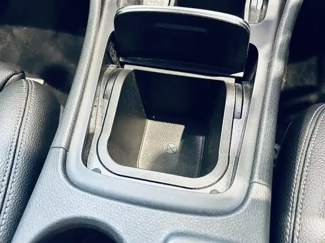メルセデス・ベンツ ＧＬＡ２２０ 4マチック 大阪府 2019(平31)年 4.1万km コスモスブラック レーダーセーフティP/純正ナビ/バックカメラ/ＴＶ/applecarplay/純正18インチAW/LEDヘッドライト/ACC/ブラインドスポット/電動リアゲート/クリアランスソナー/黒革/シートヒーター/パドルシフト/ルーフレール/ETC/ドラレコ