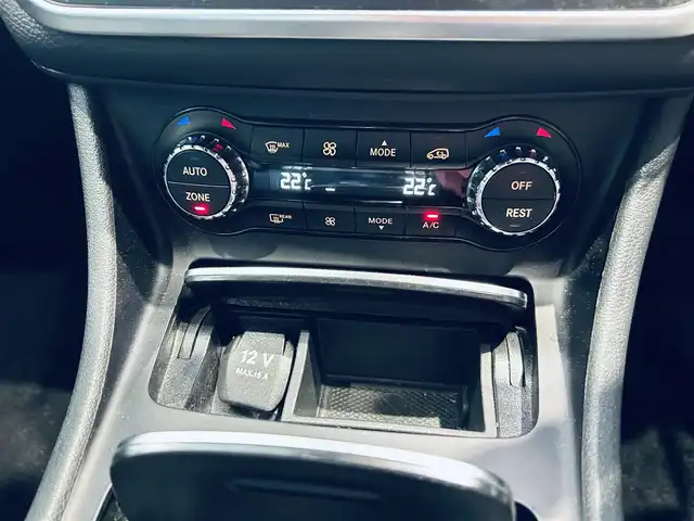 メルセデス・ベンツ ＧＬＡ２２０ 4マチック 大阪府 2019(平31)年 4.1万km コスモスブラック レーダーセーフティP/純正ナビ/バックカメラ/ＴＶ/applecarplay/純正18インチAW/LEDヘッドライト/ACC/ブラインドスポット/電動リアゲート/クリアランスソナー/黒革/シートヒーター/パドルシフト/ルーフレール/ETC/ドラレコ