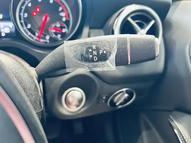 メルセデス・ベンツ ＧＬＡ２２０ 4マチック 大阪府 2019(平31)年 4.1万km コスモスブラック レーダーセーフティP/純正ナビ/バックカメラ/ＴＶ/applecarplay/純正18インチAW/LEDヘッドライト/ACC/ブラインドスポット/電動リアゲート/クリアランスソナー/黒革/シートヒーター/パドルシフト/ルーフレール/ETC/ドラレコ