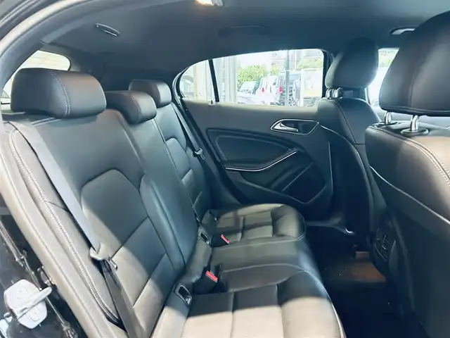 メルセデス・ベンツ ＧＬＡ２２０ 4マチック 大阪府 2019(平31)年 4.1万km コスモスブラック レーダーセーフティP/純正ナビ/バックカメラ/ＴＶ/applecarplay/純正18インチAW/LEDヘッドライト/ACC/ブラインドスポット/電動リアゲート/クリアランスソナー/黒革/シートヒーター/パドルシフト/ルーフレール/ETC/ドラレコ