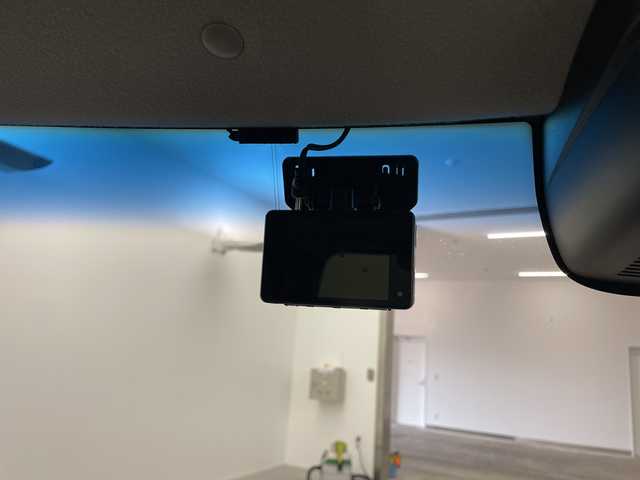 ホンダ Ｎ ＢＯＸ カスタム G SSパッケージ 熊本県 2016(平28)年 7.7万km シャイニンググレーM 純正7インチナビ（VXM-174VFXi）/フルセグTV/Bluetooth/バックカメラ/両側パワースライドドア/シティブレーキアクティブシステム/前席シートひたー/HIDヘッドライト/社外ドラレコ/ステアリングリモコン/スマートキー/プッシュスタート