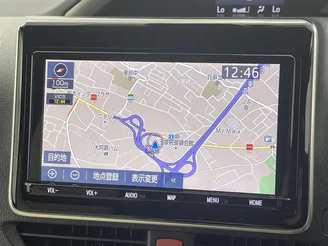 トヨタ ヴォクシー ハイブリッド ZS 煌 熊本県 2018(平30)年 6.4万km ホワイトパールクリスタルシャイン ワンオーナー/禁煙車/純正9インチメモリナビ【NSZT-Y68T】/フルセグTV・BT・CD・DVD・FM・AM/バックカメラ/ビルトインETC/クルーズコントロール/トヨタセーフティーセンス/・プリクラッシュセーフティ/・レーンディパーチャーアラート/・オートハイビーム/両側パワースライドドア/横滑り防止/純正LEDヘッドライト/革調シートカバー/前席シートヒーター/革巻きステアリング/ステアリングスイッチ/リアオートエアコン/純正16インチアルミホイール/スマートキー/プッシュスタート/スペアキー1本/保証書/取扱説明書