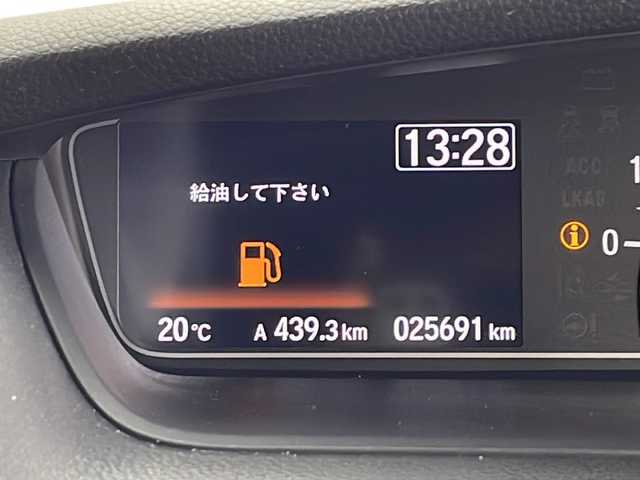 ホンダ Ｎ ＢＯＸ カスタム L ターボ スタイル+ブラック 鹿児島県 2023(令5)年 2.6万km プラチナホワイトパール 純正9インチナビ/（AM/FM/CD/DVD/Bluetooth）/バックカメラ/ビルトインETC/前席シートヒーター/両側パワースライドドア/TEIN車高調/ステアリングリモコン/パドルシフト/LEDオートライト/LEDフォグランプ/シートバックテーブル/リアドアサンシェード/フロアマット/ドアバイザー/ホンダセンシング/衝突軽減ブレーキ（CMBS）/誤発進抑制機能/歩行者事故低減ステアリング/路外逸脱抑制機能/渋滞追従機能付アダプティブクルーズコントロール（ACC）/車線維持支援システム（LKAS）/先行車発進お知らせ機能/標識認識機能/後方誤発進抑制機能/オートハイビーム