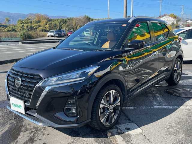 日産 キックス X ツートーンインテリアED 神奈川県 2022(令4)年 4.5万km ピュアブラック ワンオーナー/純正メモリナビ/全方位モニター/プロパイロット/プッシュスタート/ETC/レザーシート/前後ドラレコ/純正アルミホイール/純正フロアマット/ウィンカーミラー