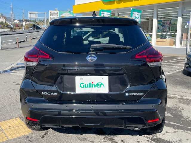 日産 キックス X ツートーンインテリアED 神奈川県 2022(令4)年 4.5万km ピュアブラック ワンオーナー/純正メモリナビ/全方位モニター/プロパイロット/プッシュスタート/ETC/レザーシート/前後ドラレコ/純正アルミホイール/純正フロアマット/ウィンカーミラー