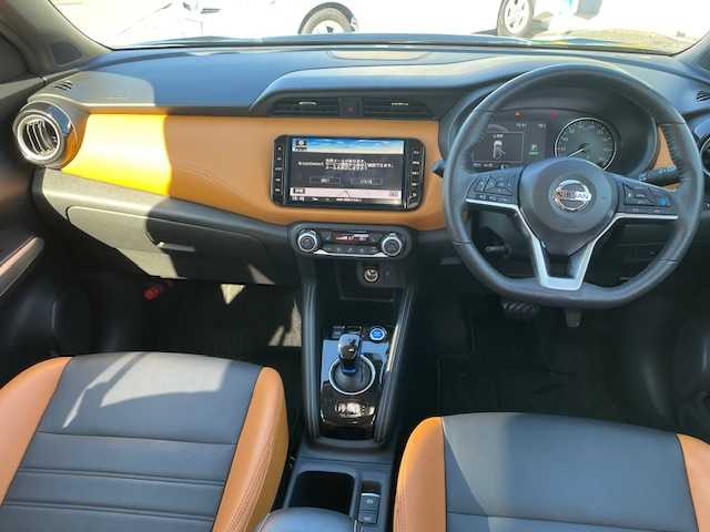 日産 キックス X ツートーンインテリアED 神奈川県 2022(令4)年 4.5万km ピュアブラック ワンオーナー/純正メモリナビ/全方位モニター/プロパイロット/プッシュスタート/ETC/レザーシート/前後ドラレコ/純正アルミホイール/純正フロアマット/ウィンカーミラー