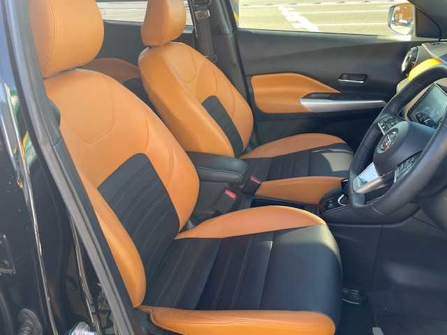 日産 キックス X ツートーンインテリアED 神奈川県 2022(令4)年 4.5万km ピュアブラック ワンオーナー/純正メモリナビ/全方位モニター/プロパイロット/プッシュスタート/ETC/レザーシート/前後ドラレコ/純正アルミホイール/純正フロアマット/ウィンカーミラー