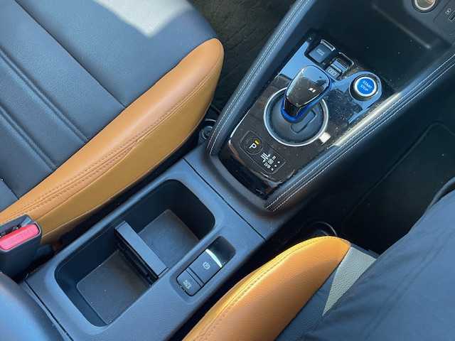 日産 キックス X ツートーンインテリアED 神奈川県 2022(令4)年 4.5万km ピュアブラック ワンオーナー/純正メモリナビ/全方位モニター/プロパイロット/プッシュスタート/ETC/レザーシート/前後ドラレコ/純正アルミホイール/純正フロアマット/ウィンカーミラー