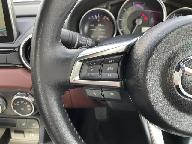 マツダ ロードスター ＲＦ VS 兵庫県 2016(平28)年 5万km マシーングレープレミアムM /メーカーOP ツートンルーフ（ブラック）//ブラウンレザーシート//シートヒーター（運転席、助手席）//BOSEサウンド//純正ナビ//地デジ/DVD/BT/USB//ステアリングリモコン//パドルシフト//オートLEDヘッドランプ//純正17インチAW//ETC//BSM（ブラインドスポットモニタリング）//HBC（ハイビームコントロールシステム）//車線逸脱警報システム//RCTA（リヤクロストラフィックアラート）//スペアキー