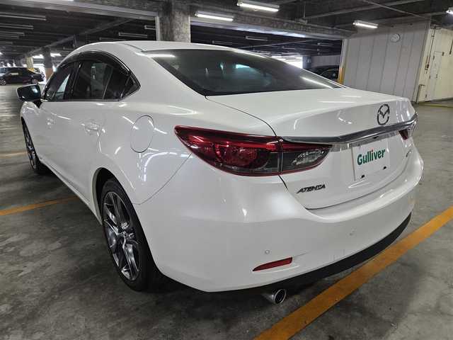 マツダ アテンザ セダン 25S Lパッケージ 香川県 2017(平29)年 7.4万km スノーフレイクホワイトパールマイカ 純正ナビ/　(Bluetooth/CD/DVD)/フルセグTV/BOSEサウンドシステム/バックカメラ/ドライブレコーダー/レーダークルーズコントロール/パーキングセンサー/i-ACTIVSENSE/・アドバンスドスマートシティブレーキサポート/・後退時スマートシティブレーキサポート/・AT誤発進抑制制御機能/・スマートブレーキサポート/・レーンキープアシストシステム/・車線逸脱警報システム/・ブラインドスポットモニタリング/・ドライバーアテンションアラート/・交通標識認識システム/アクティブドライビングディスプレイ/LEDヘッドランプ/本革巻きステアリング/パドルシフト/パーフォレーション革シート/全席シートヒーター/前席パワーシート/純正19インチアルミホイール/アドバンストキーレスエントリーシステム/禁煙車