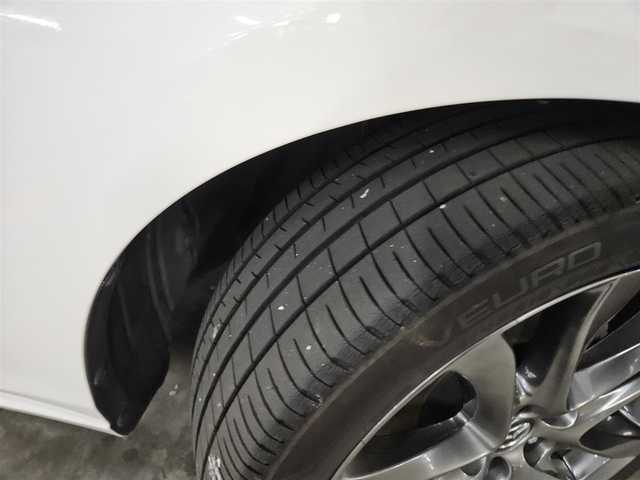 マツダ アテンザ セダン 25S Lパッケージ 香川県 2017(平29)年 7.4万km スノーフレイクホワイトパールマイカ 純正ナビ/　(Bluetooth/CD/DVD)/フルセグTV/BOSEサウンドシステム/バックカメラ/ドライブレコーダー/レーダークルーズコントロール/パーキングセンサー/i-ACTIVSENSE/・アドバンスドスマートシティブレーキサポート/・後退時スマートシティブレーキサポート/・AT誤発進抑制制御機能/・スマートブレーキサポート/・レーンキープアシストシステム/・車線逸脱警報システム/・ブラインドスポットモニタリング/・ドライバーアテンションアラート/・交通標識認識システム/アクティブドライビングディスプレイ/LEDヘッドランプ/本革巻きステアリング/パドルシフト/パーフォレーション革シート/全席シートヒーター/前席パワーシート/純正19インチアルミホイール/アドバンストキーレスエントリーシステム/禁煙車