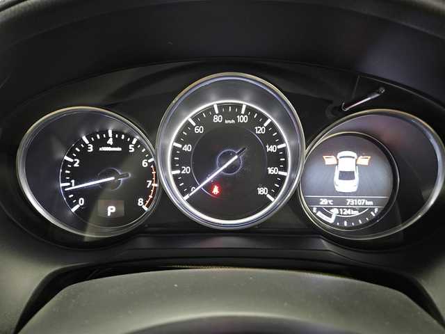 マツダ アテンザ セダン 25S Lパッケージ 香川県 2017(平29)年 7.4万km スノーフレイクホワイトパールマイカ 純正ナビ/　(Bluetooth/CD/DVD)/フルセグTV/BOSEサウンドシステム/バックカメラ/ドライブレコーダー/レーダークルーズコントロール/パーキングセンサー/i-ACTIVSENSE/・アドバンスドスマートシティブレーキサポート/・後退時スマートシティブレーキサポート/・AT誤発進抑制制御機能/・スマートブレーキサポート/・レーンキープアシストシステム/・車線逸脱警報システム/・ブラインドスポットモニタリング/・ドライバーアテンションアラート/・交通標識認識システム/アクティブドライビングディスプレイ/LEDヘッドランプ/本革巻きステアリング/パドルシフト/パーフォレーション革シート/全席シートヒーター/前席パワーシート/純正19インチアルミホイール/アドバンストキーレスエントリーシステム/禁煙車