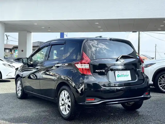 日産 ノート e－パワー X 熊本県 2018(平30)年 4.7万km スーパーブラック 純正ナビ（MM318D-W）/【フルセグTV/CD/DVD/SD/BT】/全方位カメラ/エマージェンシーブレーキ/車線逸脱警報/アダプティブクルーズコントロール/インテリジェントルームミラー/コーナーセンサー/前後ドライブレコーダー/ETC/ステアリングリモコン/LEDオートライト/スマートキー/スペアキー/取扱説明書(車両・ナビ)
