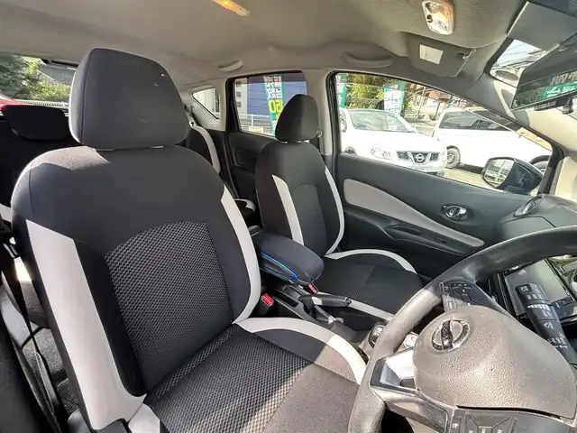 日産 ノート e－パワー X 熊本県 2018(平30)年 4.7万km スーパーブラック 純正ナビ（MM318D-W）/【フルセグTV/CD/DVD/SD/BT】/全方位カメラ/エマージェンシーブレーキ/車線逸脱警報/アダプティブクルーズコントロール/インテリジェントルームミラー/コーナーセンサー/前後ドライブレコーダー/ETC/ステアリングリモコン/LEDオートライト/スマートキー/スペアキー/取扱説明書(車両・ナビ)