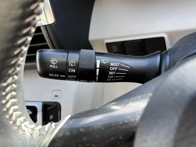 トヨタ シエンタ G 福岡県 2015(平27)年 4万km レッドマイカM バックカメラ/横滑り防止/BT/フルセグTV/SDナビ/ビルトインETC/純正フロアマット/社外アルミホイール/プッシュスタート/スマートキー/スペアキー/両側パワスラ/三列シート