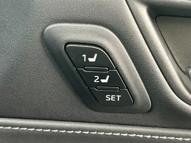 トヨタ ハリアー ハイブリッド Z レザーパッケージ 岡山県 2021(令3)年 9.7万km プレシャスブラックパール 登録時走行距離69650km/GRエアロ/JBLプレミアムサウンド/純正12.3インチナビ/フルセグTV(AM/FM/Bluetooth)/全方位カメラ/ビルトインETC2.0/デジタルインナーミラー/ヘッドアップディスプレイ/トヨタセーフティセンス/・ブラインドスポットモニター/・プリクラッシュセーフティ/・レーダークルーズコントロール/・レーンディバーチャーアラート/D/N席シートヒーター/D/N席ベンチレーション/ステアリングヒーター/クリアランスソナー/横滑り防止装置/アイドリングストップ/パワーバックドア/19インチ純正AW/フロアマット/本革シート/D+N席パワーシート/社外マフラー