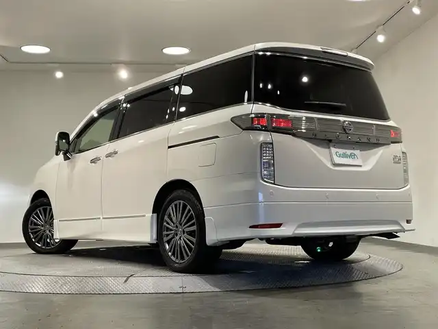 日産 エルグランド 250HWS S アーバンクロム 愛知県 2019(令1)年 3.9万km ブリリアントホワイトパール 純正9インチナビ/フリップダウンモニター/クルーズコントロール/両側電動スライドドア/LEDヘッドライト/ETC/バックカメラ/ドライブレコーダー/フルセグTV/Bluetooth/コーナーセンサー/レーンキープアシスト/オートハイビーム/プッシュスタート/USB接続/スマートキー/CD/DVD再生/ミュージックサーバー/ミュージックプレイヤー接続/純正フロアマット/純正アルミホイール/オートライト/禁煙車/ハーフレザーシート/ウィンカーミラー/電動格納ミラー/ドアバイザー/フォグランプ/オットマン/Wエアコン