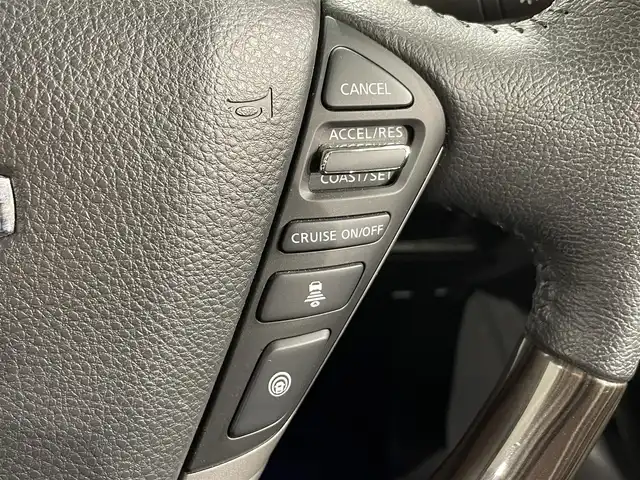 日産 エルグランド 250HWS S アーバンクロム 愛知県 2019(令1)年 3.9万km ブリリアントホワイトパール 純正9インチナビ/フリップダウンモニター/クルーズコントロール/両側電動スライドドア/LEDヘッドライト/ETC/バックカメラ/ドライブレコーダー/フルセグTV/Bluetooth/コーナーセンサー/レーンキープアシスト/オートハイビーム/プッシュスタート/USB接続/スマートキー/CD/DVD再生/ミュージックサーバー/ミュージックプレイヤー接続/純正フロアマット/純正アルミホイール/オートライト/禁煙車/ハーフレザーシート/ウィンカーミラー/電動格納ミラー/ドアバイザー/フォグランプ/オットマン/Wエアコン