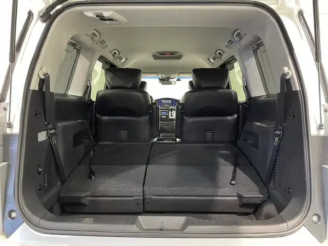 日産 エルグランド 250HWS S アーバンクロム 愛知県 2019(令1)年 3.9万km ブリリアントホワイトパール 純正9インチナビ/フリップダウンモニター/クルーズコントロール/両側電動スライドドア/LEDヘッドライト/ETC/バックカメラ/ドライブレコーダー/フルセグTV/Bluetooth/コーナーセンサー/レーンキープアシスト/オートハイビーム/プッシュスタート/USB接続/スマートキー/CD/DVD再生/ミュージックサーバー/ミュージックプレイヤー接続/純正フロアマット/純正アルミホイール/オートライト/禁煙車/ハーフレザーシート/ウィンカーミラー/電動格納ミラー/ドアバイザー/フォグランプ/オットマン/Wエアコン