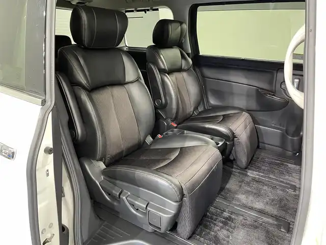 日産 エルグランド 250HWS S アーバンクロム 愛知県 2019(令1)年 3.9万km ブリリアントホワイトパール 純正9インチナビ/フリップダウンモニター/クルーズコントロール/両側電動スライドドア/LEDヘッドライト/ETC/バックカメラ/ドライブレコーダー/フルセグTV/Bluetooth/コーナーセンサー/レーンキープアシスト/オートハイビーム/プッシュスタート/USB接続/スマートキー/CD/DVD再生/ミュージックサーバー/ミュージックプレイヤー接続/純正フロアマット/純正アルミホイール/オートライト/禁煙車/ハーフレザーシート/ウィンカーミラー/電動格納ミラー/ドアバイザー/フォグランプ/オットマン/Wエアコン