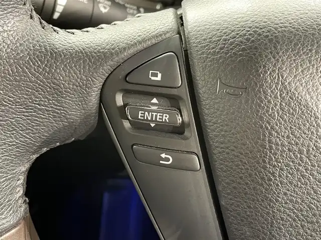 日産 エルグランド 250HWS S アーバンクロム 愛知県 2019(令1)年 3.9万km ブリリアントホワイトパール 純正9インチナビ/フリップダウンモニター/クルーズコントロール/両側電動スライドドア/LEDヘッドライト/ETC/バックカメラ/ドライブレコーダー/フルセグTV/Bluetooth/コーナーセンサー/レーンキープアシスト/オートハイビーム/プッシュスタート/USB接続/スマートキー/CD/DVD再生/ミュージックサーバー/ミュージックプレイヤー接続/純正フロアマット/純正アルミホイール/オートライト/禁煙車/ハーフレザーシート/ウィンカーミラー/電動格納ミラー/ドアバイザー/フォグランプ/オットマン/Wエアコン