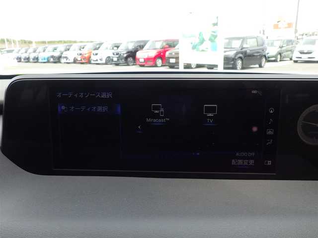 レクサス ＵＸ 250h Fスポーツ 千葉県 2019(平31)年 4.8万km ホワイトノーヴァガラスフレーク Lexus Safety System+/・プリクラッシュセーフティ/・レーンディパーチャーアラート/・オートハイビーム/・レーダークルーズコントロール/・ブラインドスポットモニター/ヘッドアップディスプレイ/ASC（アクティブサウンドコントロール）/ブラックレザーシート/前席パワーシート/エアシート/シートヒーター/純正SDナビ/地デジTV/【DVD/CD再生機能　Bluetooth接続】/パノラミックビューモニター/リバース連動ドアミラー（左/右）/革巻きステアリング/ステアリングヒーター/ステアリングスイッチ/パドルシフト/ETC/LEDヘッドライト/フォグライト/ウインカーミラー/TRDマフラー/純正18インチアルミホイル/サイド/カーテンエアバッグ/スマートキー