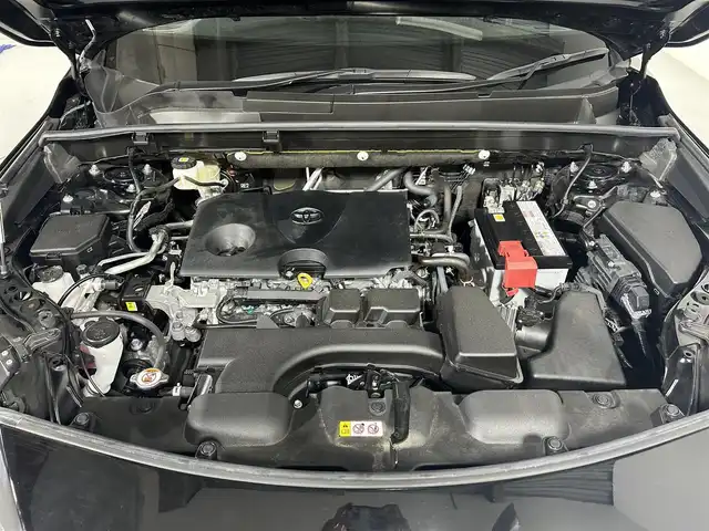 トヨタ ハリアー G 佐賀県 2024(令6)年 0.9万km ブラック 純正12.3インチディスプレイオーディオ/ＡＭ/ＦＭ/Bluetooth/フルセグTV/バックカメラ/クルーズコントロール(追従あり)/衝突被害軽減システム/レーンアシスト/パワーバックドア/パワーシート/シートメモリ/ETC2.0/LEDヘッドライト/フォグランプ/オートエアコン/盗難防止装置/横滑り防止装置/車線逸脱警報/オートライト/オートマチックハイビーム/スマートキー/プッシュスタート/純正フロアマット/純正18インチアルミホイール	/電子パーキング/オートブレーキホールド/ステアリングスイッチ/電動格納ミラー/コーナーセンサー