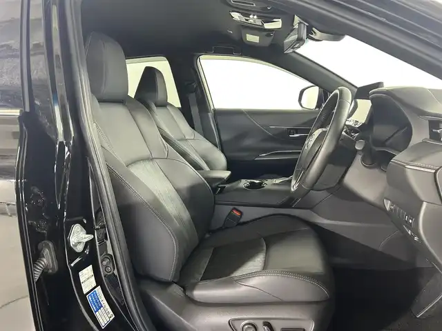 トヨタ ハリアー G 佐賀県 2024(令6)年 0.9万km ブラック 純正12.3インチディスプレイオーディオ/ＡＭ/ＦＭ/Bluetooth/フルセグTV/バックカメラ/クルーズコントロール(追従あり)/衝突被害軽減システム/レーンアシスト/パワーバックドア/パワーシート/シートメモリ/ETC2.0/LEDヘッドライト/フォグランプ/オートエアコン/盗難防止装置/横滑り防止装置/車線逸脱警報/オートライト/オートマチックハイビーム/スマートキー/プッシュスタート/純正フロアマット/純正18インチアルミホイール	/電子パーキング/オートブレーキホールド/ステアリングスイッチ/電動格納ミラー/コーナーセンサー