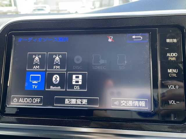 トヨタ シエンタ G 愛知県 2016(平28)年 3.1万km ホワイトパールクリスタルシャイン 純正SDナビ/スマートキー/オートマチックハイビーム/フルセグテレビ/バックカメラ/ウィンカーミラー/ドアバイザー/プッシュスタート/両側パワースライドドア/ビルトインETC/純正フォグランプ/ステアリングスイッチ/保証書/取扱説明書