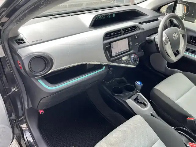 トヨタ アクア S 滋賀県 2012(平24)年 4.8万km ブラックマイカ 純正７インチナビ/【Bluetooth/CD/DVD/フルセグTV/SD】/モデリスタエアロ/ETC/D/Nシートヒーター/オートライト/純正フロアマット/プッシュスタート/ステアリングリモコン/スマートキー