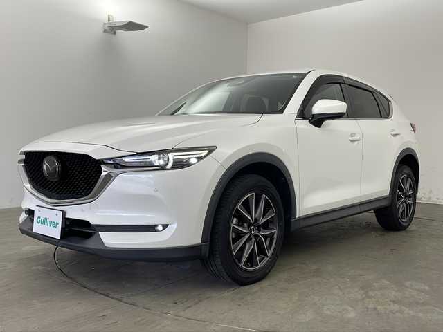 マツダ ＣＸ－５ 20S プロアクティブ 兵庫県 2017(平29)年 5.4万km スノーフレイクホワイトパールマイカ ・純正ナビ/CD/DVD/Bluetooth/USB/TV/・バックカメラ/・ブラインドスポットモニタリング/・スマートシティブレーキサポート/・スマートブレーキサポート/・車間認知支援システム/・交通標識認識システム/・ドライバーアテンションアラート/・パーキングセンサー/・オートマチックハイビーム/・ＬＥＤヘッドライト/・オートライト/・レーダークルーズコントロール/・アイドリングストップ/・革巻きステアリング/・ステアリングスイッチ/・レザー調シートカバー/・純正フロアマット/・純正19インチアルミホイール/・アドバンストキー/・プッシュスタート