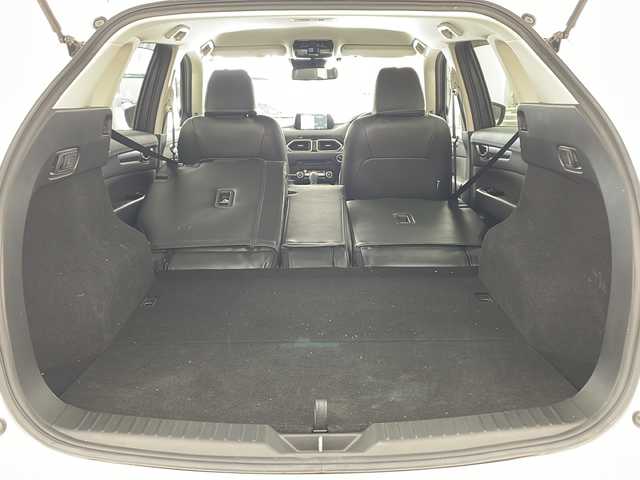 マツダ ＣＸ－５ 20S プロアクティブ 兵庫県 2017(平29)年 5.4万km スノーフレイクホワイトパールマイカ ・純正ナビ/CD/DVD/Bluetooth/USB/TV/・バックカメラ/・ブラインドスポットモニタリング/・スマートシティブレーキサポート/・スマートブレーキサポート/・車間認知支援システム/・交通標識認識システム/・ドライバーアテンションアラート/・パーキングセンサー/・オートマチックハイビーム/・ＬＥＤヘッドライト/・オートライト/・レーダークルーズコントロール/・アイドリングストップ/・革巻きステアリング/・ステアリングスイッチ/・レザー調シートカバー/・純正フロアマット/・純正19インチアルミホイール/・アドバンストキー/・プッシュスタート