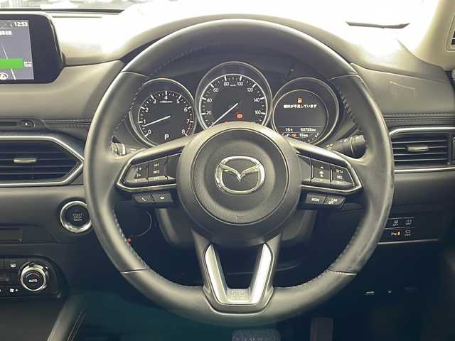 マツダ ＣＸ－５ 20S プロアクティブ 兵庫県 2017(平29)年 5.4万km スノーフレイクホワイトパールマイカ ・純正ナビ/CD/DVD/Bluetooth/USB/TV/・バックカメラ/・ブラインドスポットモニタリング/・スマートシティブレーキサポート/・スマートブレーキサポート/・車間認知支援システム/・交通標識認識システム/・ドライバーアテンションアラート/・パーキングセンサー/・オートマチックハイビーム/・ＬＥＤヘッドライト/・オートライト/・レーダークルーズコントロール/・アイドリングストップ/・革巻きステアリング/・ステアリングスイッチ/・レザー調シートカバー/・純正フロアマット/・純正19インチアルミホイール/・アドバンストキー/・プッシュスタート