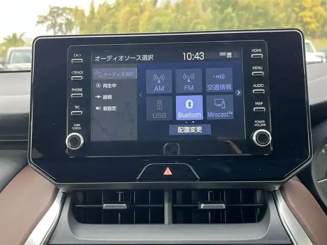 トヨタ ハリアー G 奈良県 2021(令3)年 1.6万km ホワイトパールクリスタルシャイン 純正８インチディスプレイオーディオ/（BT/AppleCarPlay/AndroidAuto）/レーダークルーズコントロール/バックカメラ/前後コーナーセンサー/プリクラッシュセーフティ/レーンキープアシスト/パワーバックドア/ハーフレザーシート/運転席パワーシート/前方ドライブレコーダー/ＥＴＣ２．０/純正18インチＡＷ/保証書/取り扱い説明書/スペアキーX1