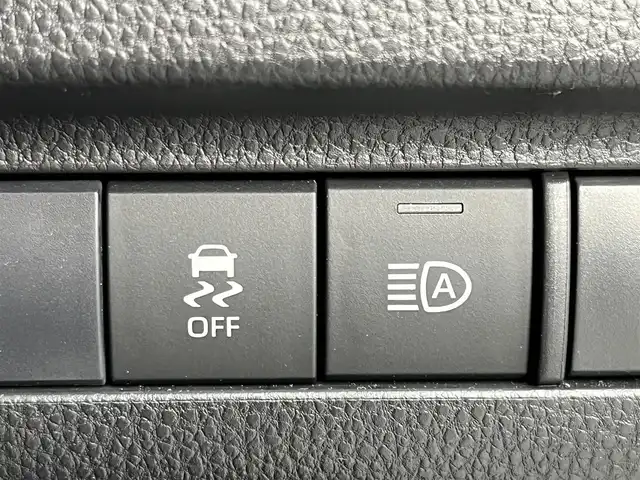 トヨタ ハリアー G 奈良県 2021(令3)年 1.6万km ホワイトパールクリスタルシャイン 純正８インチディスプレイオーディオ/（BT/AppleCarPlay/AndroidAuto）/レーダークルーズコントロール/バックカメラ/前後コーナーセンサー/プリクラッシュセーフティ/レーンキープアシスト/パワーバックドア/ハーフレザーシート/運転席パワーシート/前方ドライブレコーダー/ＥＴＣ２．０/純正18インチＡＷ/保証書/取り扱い説明書/スペアキーX1