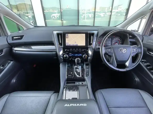トヨタ アルファード S Cパッケージ 香川県 2020(令2)年 1.1万km ホワイトパールクリスタルシャイン 登録時走行距離10930km/モデリスタエアロ（F/S/R）/純正9型ディスプレイ（ナビ機能付き）/（フルセグTV/Bluetooth/USB）/DVDデッキ/バックカメラ/フリップダウンモニター/デジタルインナーミラー/トヨタセーフティセンス/・プリクラッシュセーフティ/・アダプティブクルーズコントロール/・レーンディパーチャーアラート/・オートマチックハイビーム/・パーキングサポートブレーキ/・リヤクロストラフィックアラート/・ロードサインアシスト/ブラインドスポットモニター/クリアランスソナー/ウッドコンビステアリング/ステアリングスイッチ/ステアリングヒーター/黒革シート/前席ベンチレーション（ヒーター/クーラー）/前席パワーシート/運転席メモリー機能/3眼LEDヘッドライト/フォグライト/電動バックドア/両側電動スライドドア/前後ドライブレコーダー【DC-DR652】/純正ビルトインETC/電動パーキングブレーキ/オートブレーキホールド/シーケンシャルウィンカー/後席ロールサンシェード/純正18インチアルミホイール/純正フロアマット