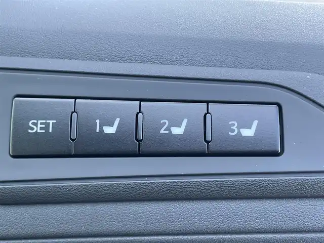 トヨタ アルファード S Cパッケージ 香川県 2020(令2)年 1.1万km ホワイトパールクリスタルシャイン 登録時走行距離10930km/モデリスタエアロ（F/S/R）/純正9型ディスプレイ（ナビ機能付き）/（フルセグTV/Bluetooth/USB）/DVDデッキ/バックカメラ/フリップダウンモニター/デジタルインナーミラー/トヨタセーフティセンス/・プリクラッシュセーフティ/・アダプティブクルーズコントロール/・レーンディパーチャーアラート/・オートマチックハイビーム/・パーキングサポートブレーキ/・リヤクロストラフィックアラート/・ロードサインアシスト/ブラインドスポットモニター/クリアランスソナー/ウッドコンビステアリング/ステアリングスイッチ/ステアリングヒーター/黒革シート/前席ベンチレーション（ヒーター/クーラー）/前席パワーシート/運転席メモリー機能/3眼LEDヘッドライト/フォグライト/電動バックドア/両側電動スライドドア/前後ドライブレコーダー【DC-DR652】/純正ビルトインETC/電動パーキングブレーキ/オートブレーキホールド/シーケンシャルウィンカー/後席ロールサンシェード/純正18インチアルミホイール/純正フロアマット