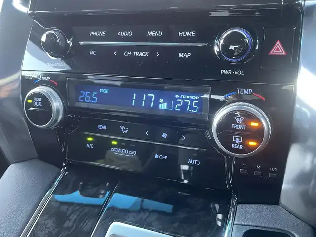 トヨタ アルファード S Cパッケージ 香川県 2020(令2)年 1.1万km ホワイトパールクリスタルシャイン 登録時走行距離10930km/モデリスタエアロ（F/S/R）/純正9型ディスプレイ（ナビ機能付き）/（フルセグTV/Bluetooth/USB）/DVDデッキ/バックカメラ/フリップダウンモニター/デジタルインナーミラー/トヨタセーフティセンス/・プリクラッシュセーフティ/・アダプティブクルーズコントロール/・レーンディパーチャーアラート/・オートマチックハイビーム/・パーキングサポートブレーキ/・リヤクロストラフィックアラート/・ロードサインアシスト/ブラインドスポットモニター/クリアランスソナー/ウッドコンビステアリング/ステアリングスイッチ/ステアリングヒーター/黒革シート/前席ベンチレーション（ヒーター/クーラー）/前席パワーシート/運転席メモリー機能/3眼LEDヘッドライト/フォグライト/電動バックドア/両側電動スライドドア/前後ドライブレコーダー【DC-DR652】/純正ビルトインETC/電動パーキングブレーキ/オートブレーキホールド/シーケンシャルウィンカー/後席ロールサンシェード/純正18インチアルミホイール/純正フロアマット