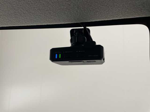 スズキ スペーシア HYBRID X 2トーン 宮崎県 2019(平31)年 3.1万km ツールグリーンパールメタリック/ブラック2トーン 社外ナビ(MDV-D706BTW)/CD/DVD/AM/FM/SD/Bluetooth/フルセグ/両側パワースライドドア/アイドリングストップ/横滑り防止装置/車線逸脱警報/コーナーセンサー/電動格納ミラー/ウィンカーミラー/ドライブレコーダー/バックカメラ/シートヒーター/フロアマット/サイドバイザー/LEDヘッドライト/サーキュレーター/ETC