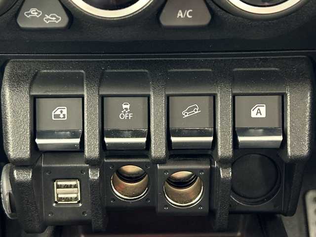 スズキ ジムニー XC 三重県 2020(令2)年 2.8万km ピュアホワイトP /禁煙車//ワンオーナー　//純正８型ナビ　/（CD.DVD.SD.BT.フルセグTV）//ＥＴＣ　//前方ドラレコ　//クルーズコントロール　//衝突軽減ブレーキ　//レーンキープアシスト　//ヒルディセントコントロール　//シートヒーター　//純正１６インチＡＷ　//ＬＥＤヘッドライト//革調シートカバー