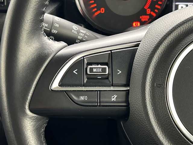 スズキ ジムニー XC 三重県 2020(令2)年 2.8万km ピュアホワイトP /禁煙車//ワンオーナー　//純正８型ナビ　/（CD.DVD.SD.BT.フルセグTV）//ＥＴＣ　//前方ドラレコ　//クルーズコントロール　//衝突軽減ブレーキ　//レーンキープアシスト　//ヒルディセントコントロール　//シートヒーター　//純正１６インチＡＷ　//ＬＥＤヘッドライト//革調シートカバー