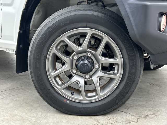 スズキ ジムニー XC 三重県 2020(令2)年 2.8万km ピュアホワイトP /禁煙車//ワンオーナー　//純正８型ナビ　/（CD.DVD.SD.BT.フルセグTV）//ＥＴＣ　//前方ドラレコ　//クルーズコントロール　//衝突軽減ブレーキ　//レーンキープアシスト　//ヒルディセントコントロール　//シートヒーター　//純正１６インチＡＷ　//ＬＥＤヘッドライト//革調シートカバー