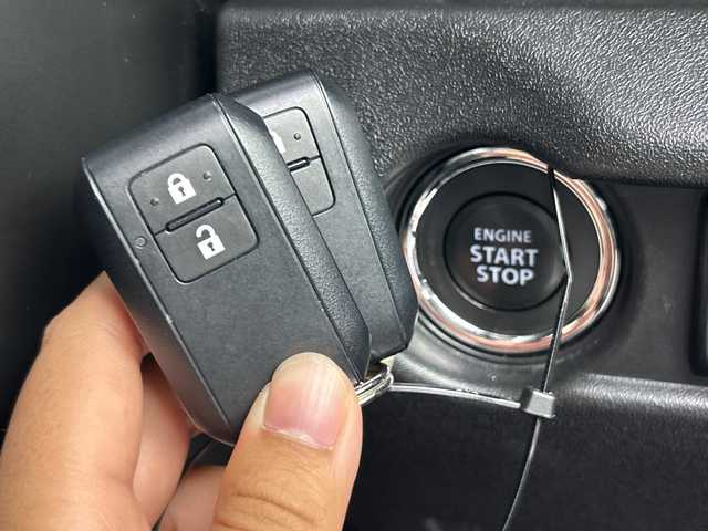 スズキ ジムニー XC 三重県 2020(令2)年 2.8万km ピュアホワイトP /禁煙車//ワンオーナー　//純正８型ナビ　/（CD.DVD.SD.BT.フルセグTV）//ＥＴＣ　//前方ドラレコ　//クルーズコントロール　//衝突軽減ブレーキ　//レーンキープアシスト　//ヒルディセントコントロール　//シートヒーター　//純正１６インチＡＷ　//ＬＥＤヘッドライト//革調シートカバー