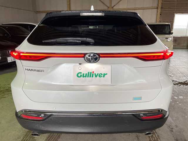 トヨタ ハリアー G 神奈川県 2023(令5)年 2.2万km プラチナホワイトパールマイカ ワンオーナー/純正ナビ(HDMI/BT/USB)/Apple CarPlay/Android Auto/運転席パワーシート/トヨタセーフティセンス/レーダークルーズコントロール/レーンキープアシスト/オートハイビーム/デジタルインナーミラー/前後ドライブレコーダー/パワーバックドア/ビルトインETC2.0/スマートキー　2本/保証書/取扱説明書