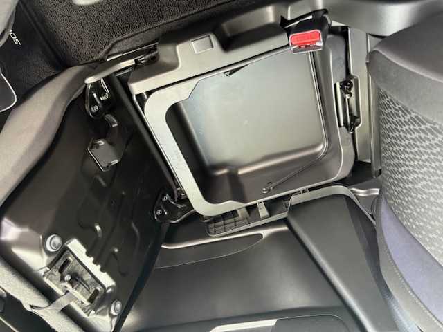 スズキ ソリオ バンディット HV MV 大阪府 2018(平30)年 3.2万km スーパーブラックパール 純正ナビ　/フルセグ　/片側パワースライドドア　/ビルトインＥＴＣ　/プッシュスタート　/スマートキー×２　/純正アルミホイール　/ＬＥＤヘッドライト　/オートライト　/ステアリングスイッチ　/ドアバイザー/電格ミラー