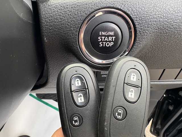 スズキ ソリオ バンディット HV MV 大阪府 2018(平30)年 3.2万km スーパーブラックパール 純正ナビ　/フルセグ　/片側パワースライドドア　/ビルトインＥＴＣ　/プッシュスタート　/スマートキー×２　/純正アルミホイール　/ＬＥＤヘッドライト　/オートライト　/ステアリングスイッチ　/ドアバイザー/電格ミラー