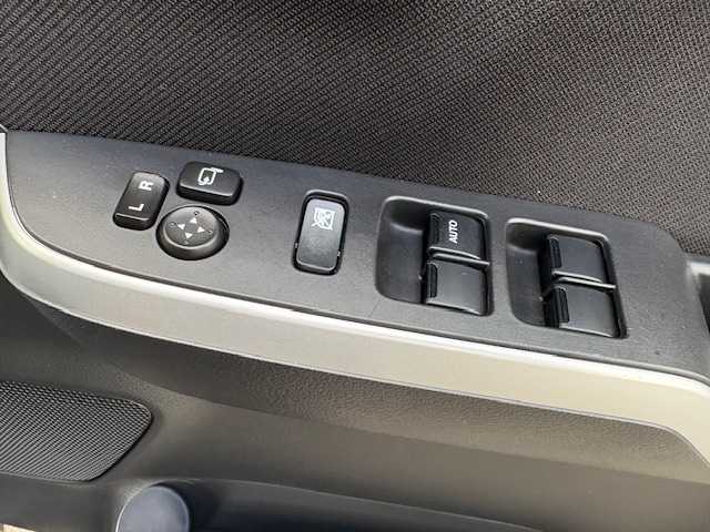 スズキ ソリオ バンディット HV MV 大阪府 2018(平30)年 3.2万km スーパーブラックパール 純正ナビ　/フルセグ　/片側パワースライドドア　/ビルトインＥＴＣ　/プッシュスタート　/スマートキー×２　/純正アルミホイール　/ＬＥＤヘッドライト　/オートライト　/ステアリングスイッチ　/ドアバイザー/電格ミラー