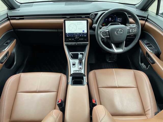 レクサス ＬＢＸ リラックス 栃木県 2024(令6)年 1.2万km ブラックマイカ 純正ディスプレイオーディオ/Ｂｌｕｅｔｏｏｔｈ/フルセグＴＶ/アラウンドビューモニター/パドルシフト/パワーバックドア/レザーシート/パワーシート/シートヒーター/ステアリングヒーター/ＥＴＣ/ＬＥＤヘッドライト/衝突被害軽減システム/純正アルミホイール/ABS/横滑り防止機能/コーナーセンサー/レーンキープアシスト/盗難防止装置